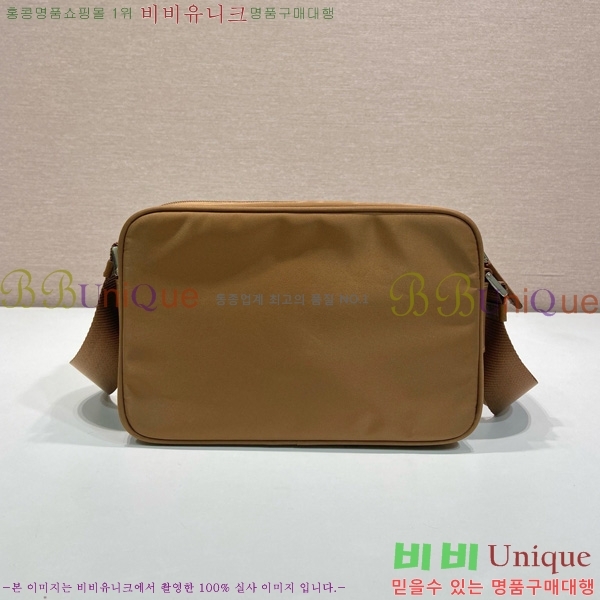 #����� ���ڳ� �ﰢ�ΰ� ī�޶�� 1BC167-105