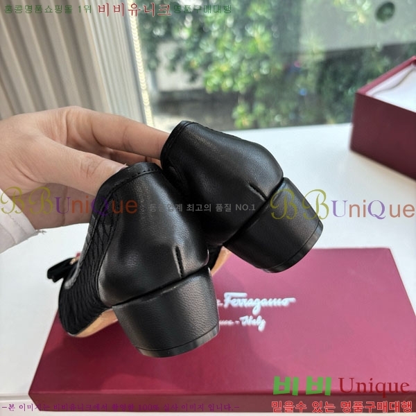 ��󰡸� �÷����� F2566603-2