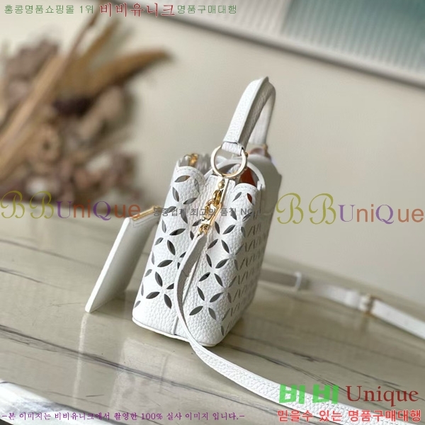 #���̺��� īǶ�� �̴� M25497-101