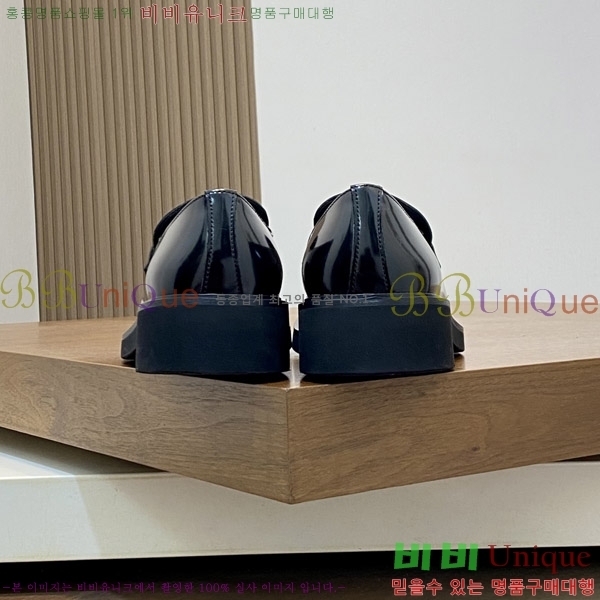 ���� ����� ���� P571870-2