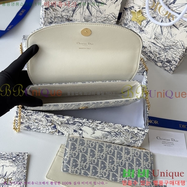 #��� 30 ������ ������ũ WOC �̴� ũ�ν��� S4306-2001