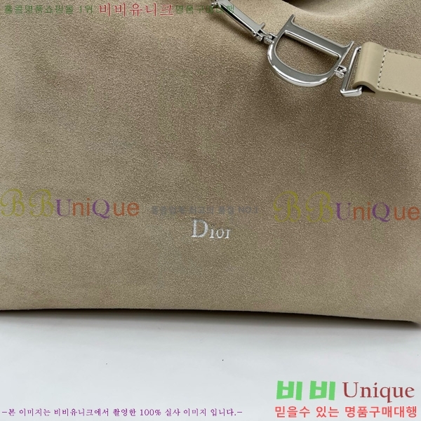 #��� ���ʼ� �ش��� JONATHAN ANDERSON ȣ���� M856325-3