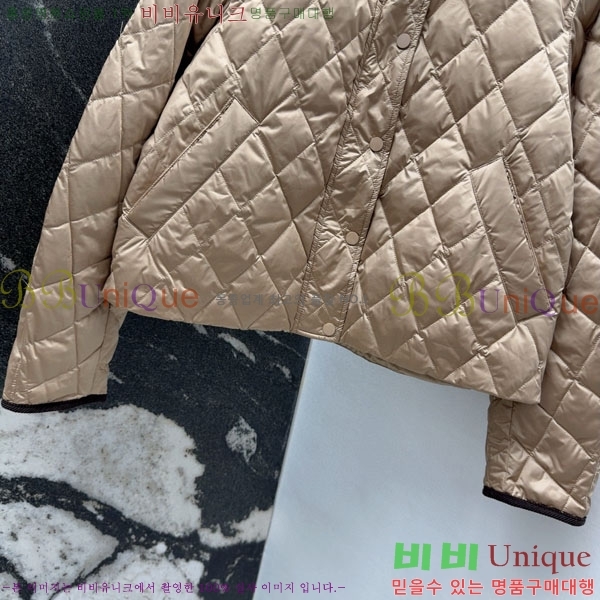 ���� ���ڷ� ��ġ�ڸ� �ٿ� �е� BC3232404-17