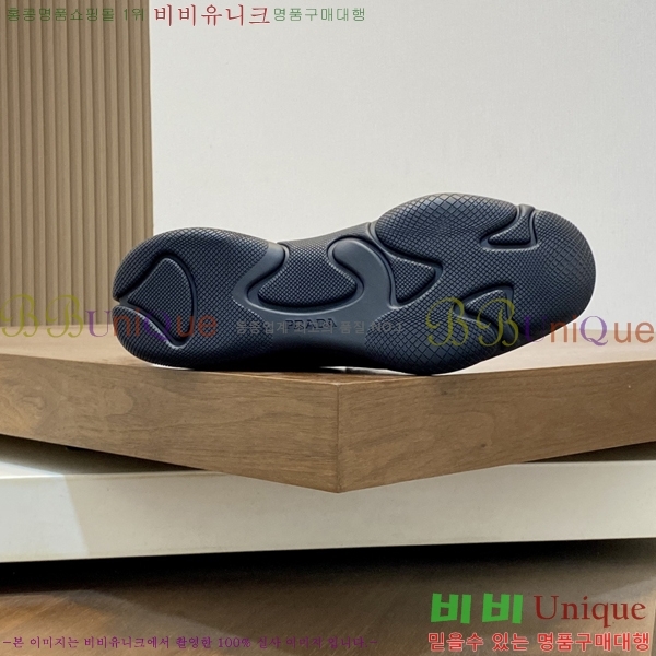 ���� ����� ���� P571876-2