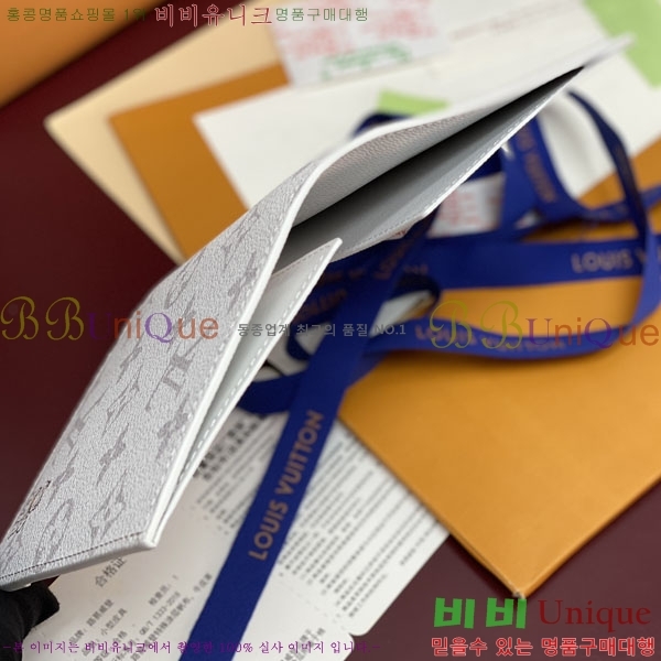 #���̺��� �н���Ʈ Ŀ�� M27083-101