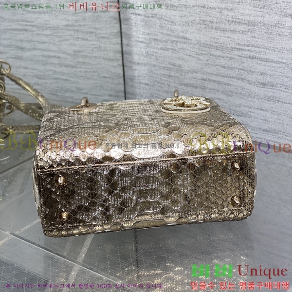 #��� ���̵�� ���� M0531-704