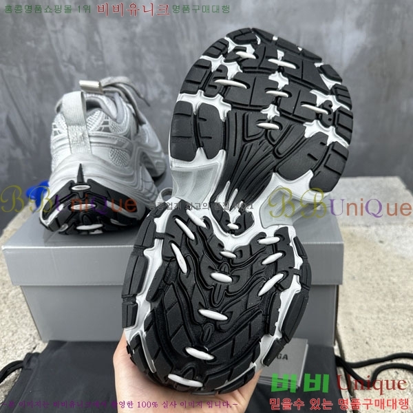 �߷��þư� 6XL Ʈ���̳� ����Ŀ�� BLA3568901