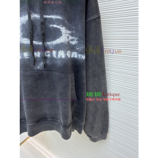 ���� �߷��þư� ������ �ĵ�Ƽ 20LWE410500-3