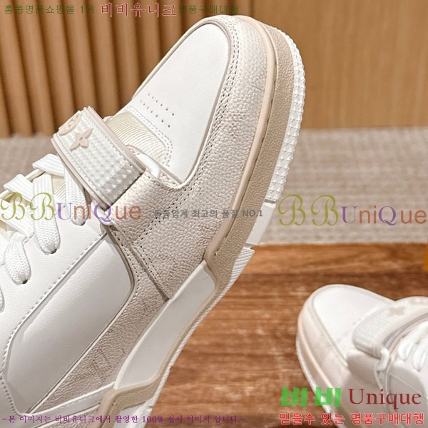 �������� LV Ʈ���̳� ����Ŀ�� LV511802-13