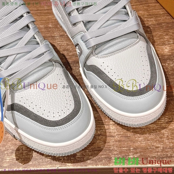 �������� LV Ʈ���̳� ����Ŀ�� LV5116602-1