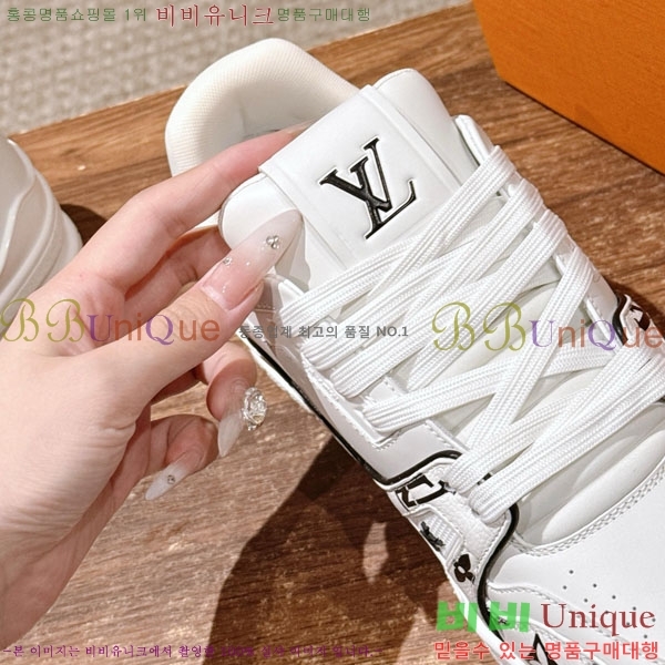 �������� LV Ʈ���̳� ����Ŀ�� LV5116602-7