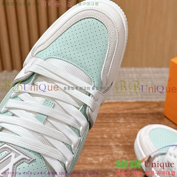 �������� LV Ʈ���̳� ����Ŀ�� LV5116602-10