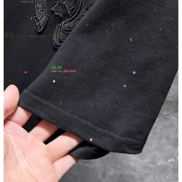 ���� ũ������ ���� Ƽ���� CH814256-23