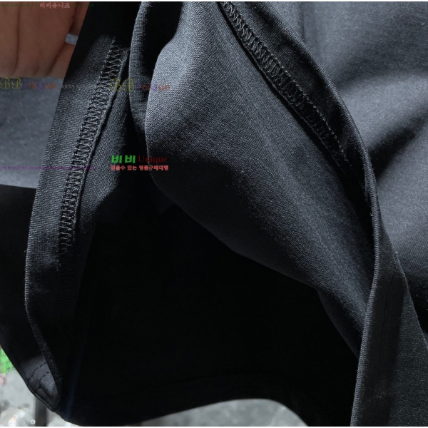 ���� ũ������ ���� Ƽ���� CH814256-26