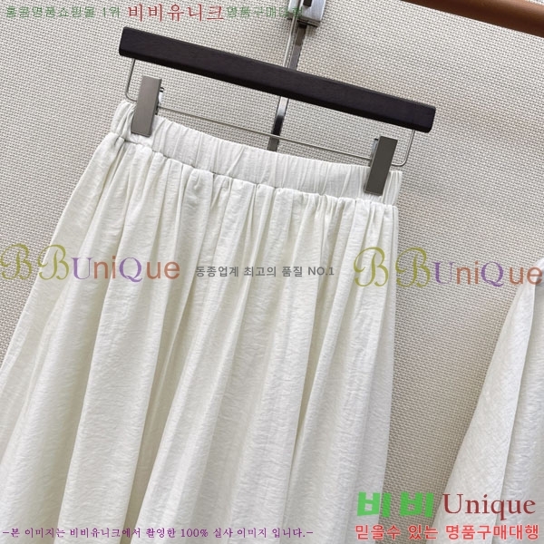 ���� ���ڷ� ��ġ�ڸ� ��ĿƮ BC342457-4