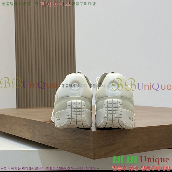 ���� ��**�� ����Ŀ�� M66424-8