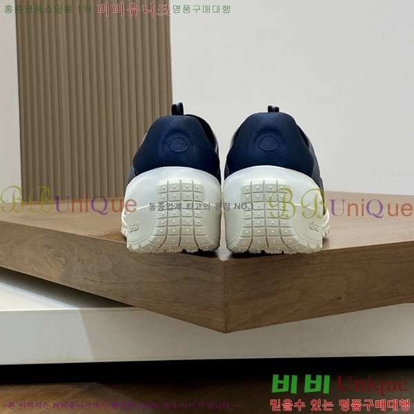 ���� ��**�� ����Ŀ�� M66424-1