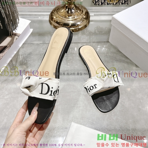 ��* J'ADIOR ���� 31D265612-3