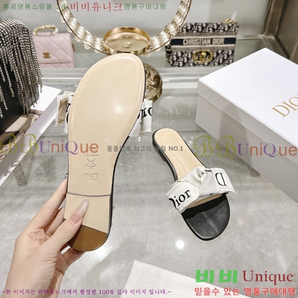 ��* J'ADIOR ���� 31D265612-3
