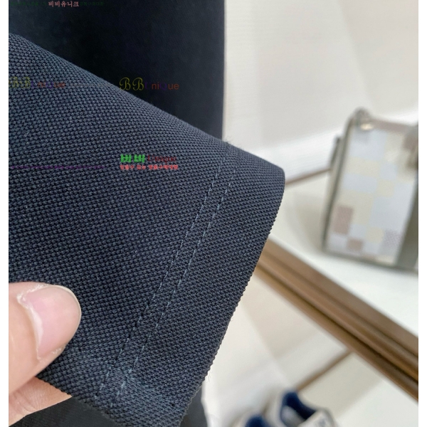 ���� ��**�� ���� Ƽ���� MO587633-2