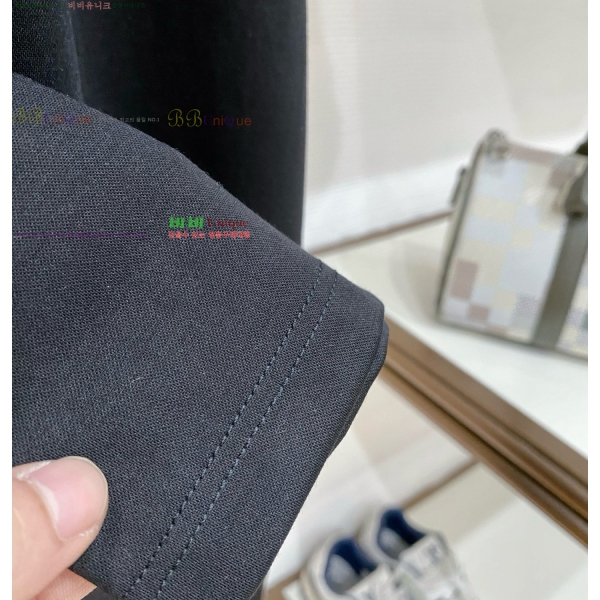 ���� ��**�� ���� Ƽ���� MO587633-4