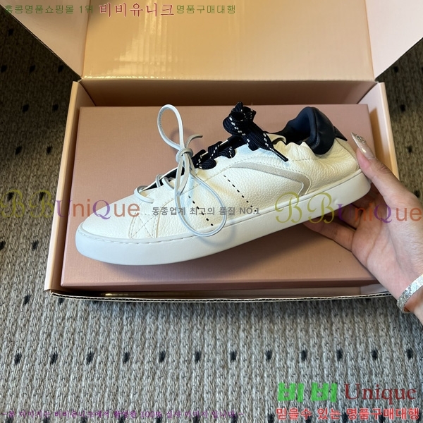 ���� �̿�̿� ����Ŀ�� M1050655-1