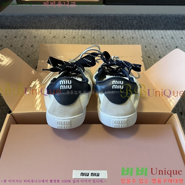 ���� �̿�̿� ����Ŀ�� M1050655-1