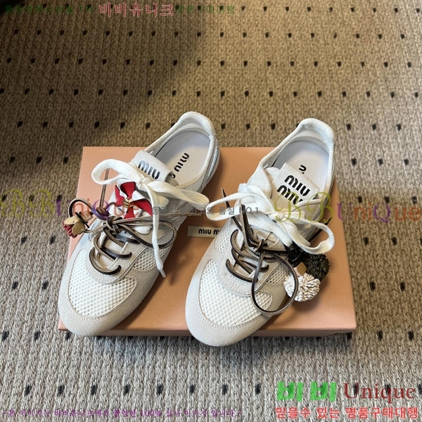 ���� �̿�̿� ����Ŀ�� M1050677-3
