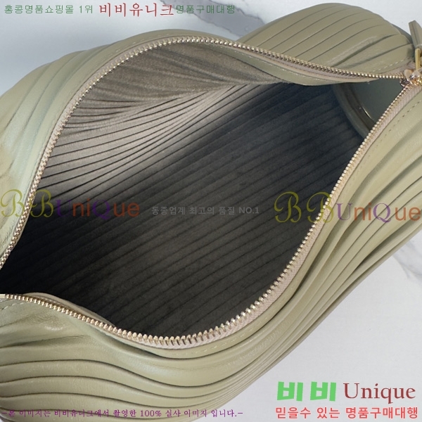 #�ο��� pouch ����� 522129-103