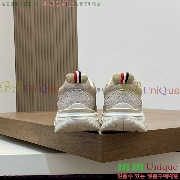 ���� ��**�� ����Ŀ�� M9706625-4