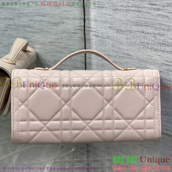 ��� Miss Caro Ŭ��ġ�� DO450665-102