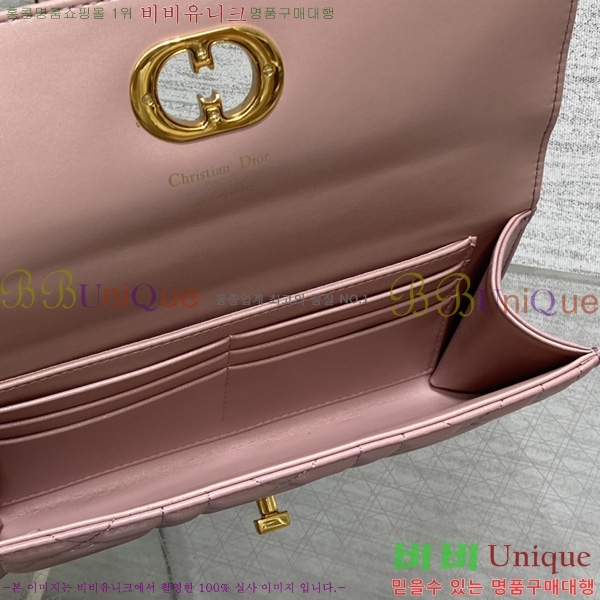 ��� Miss Caro Ŭ��ġ�� DO450665-111