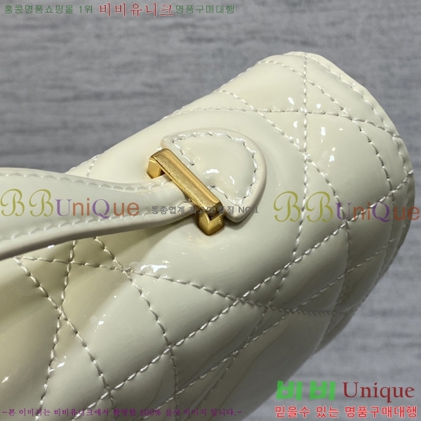��� Miss Caro Ŭ��ġ�� DO450665-115