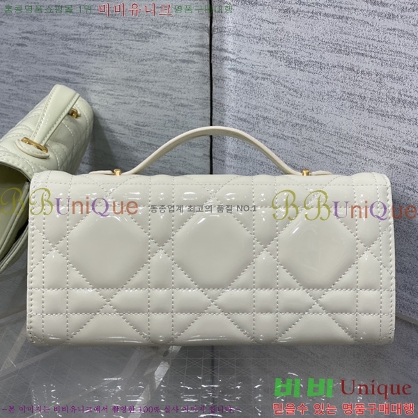 ��� Miss Caro Ŭ��ġ�� DO450665-115