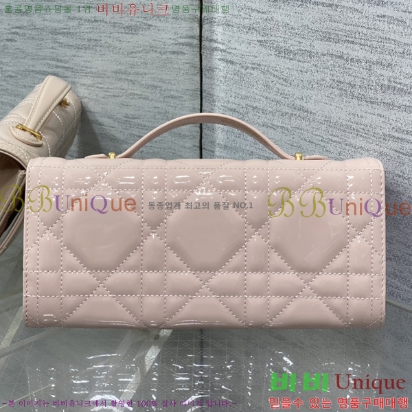 ��� Miss Caro Ŭ��ġ�� DO450665-116