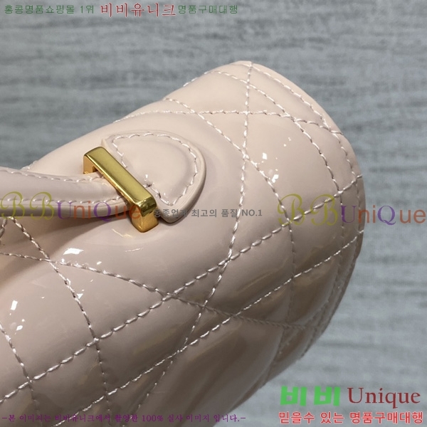 ��� Miss Caro Ŭ��ġ�� DO450665-116