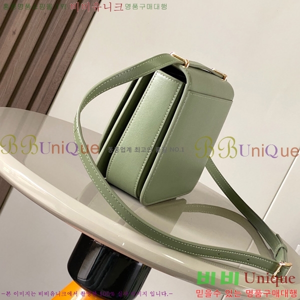 #�ο��� Goya ũ�ν��� LOEW9067-101