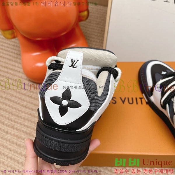 �ְ��� ���� ���̺��� ����Ŀ�� LV3777051-2