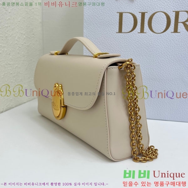 #��* �޴޸��� �Ŀ�ġ M3671-104