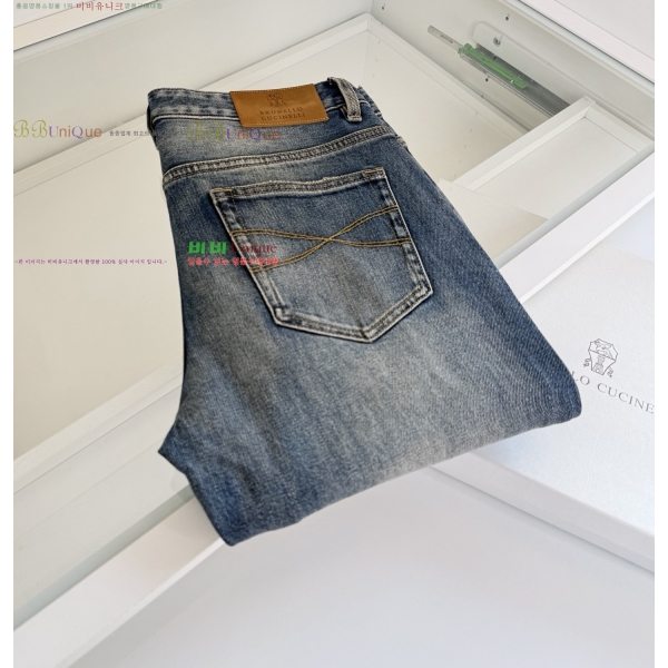 ���� ���ڷ� ��ġ�ڸ� û���� BC247586