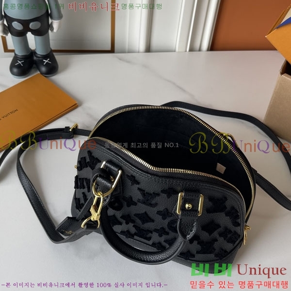 ����*�� Alma BB ũ�ν��� M28902-001
