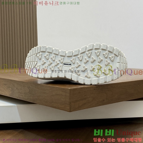 ���� ��**�� ����Ŀ�� M1005546-5