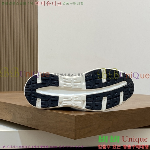 ���� ��**�� ����Ŀ�� M1006334-2
