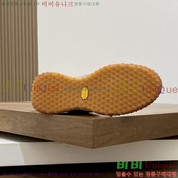 ���� ��**�� ����Ŀ�� M1022490-3