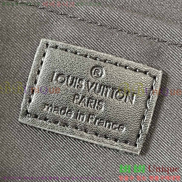����*�� Courrier ũ�ν��� M28781-001
