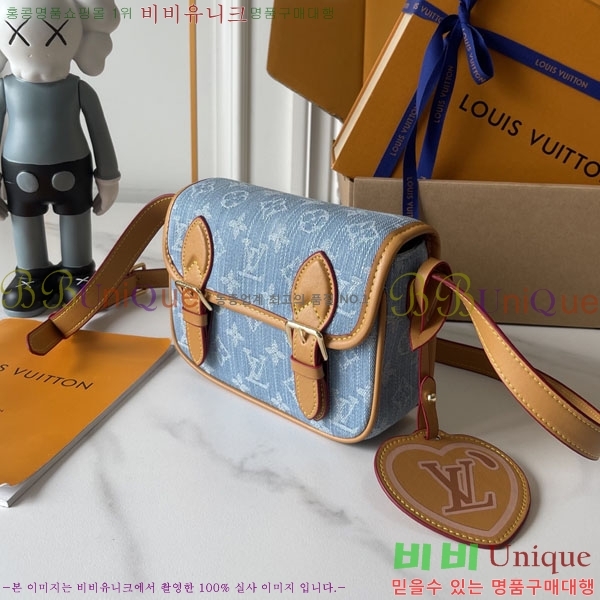 ����*��  SATCHEL ũ�ν��� M2A647-001